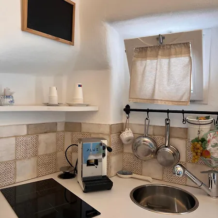 Bed and breakfast Leavi 4*